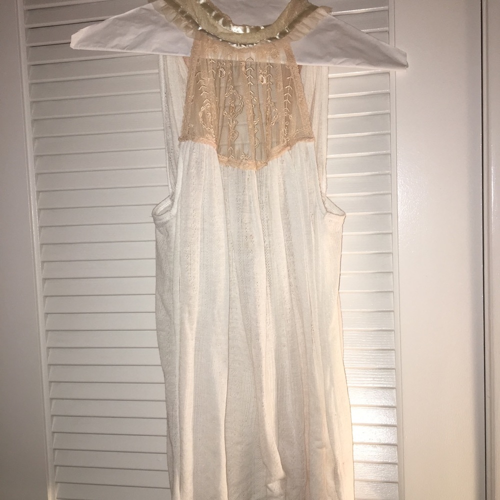 🆕💕Free People halter top